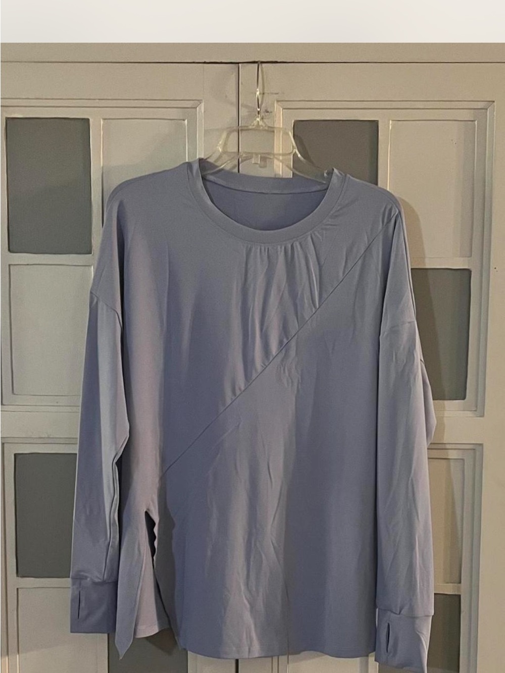 Women’s Light Blue Long-Sleeve Crewneck Top